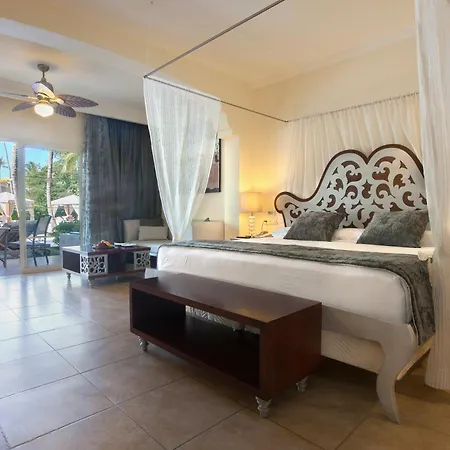 Majestic Colonial Punta Cana (Adults Only) Room photo Junior Suite