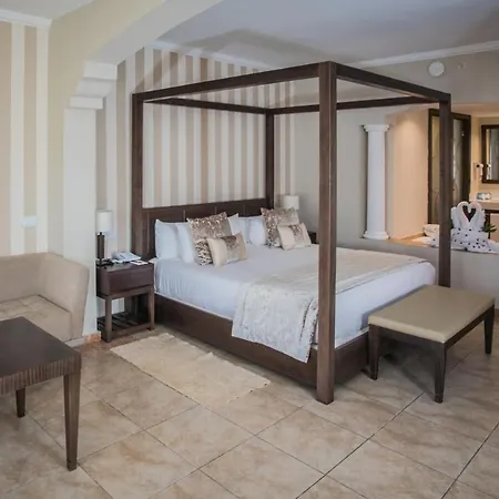 Majestic Colonial Punta Cana (Adults Only) Room photo