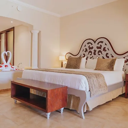 Majestic Colonial Punta Cana (Adults Only) Room photo